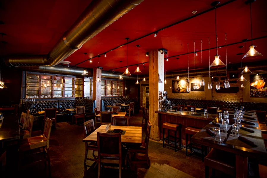 Smyth / www.theironhorsehotel.com