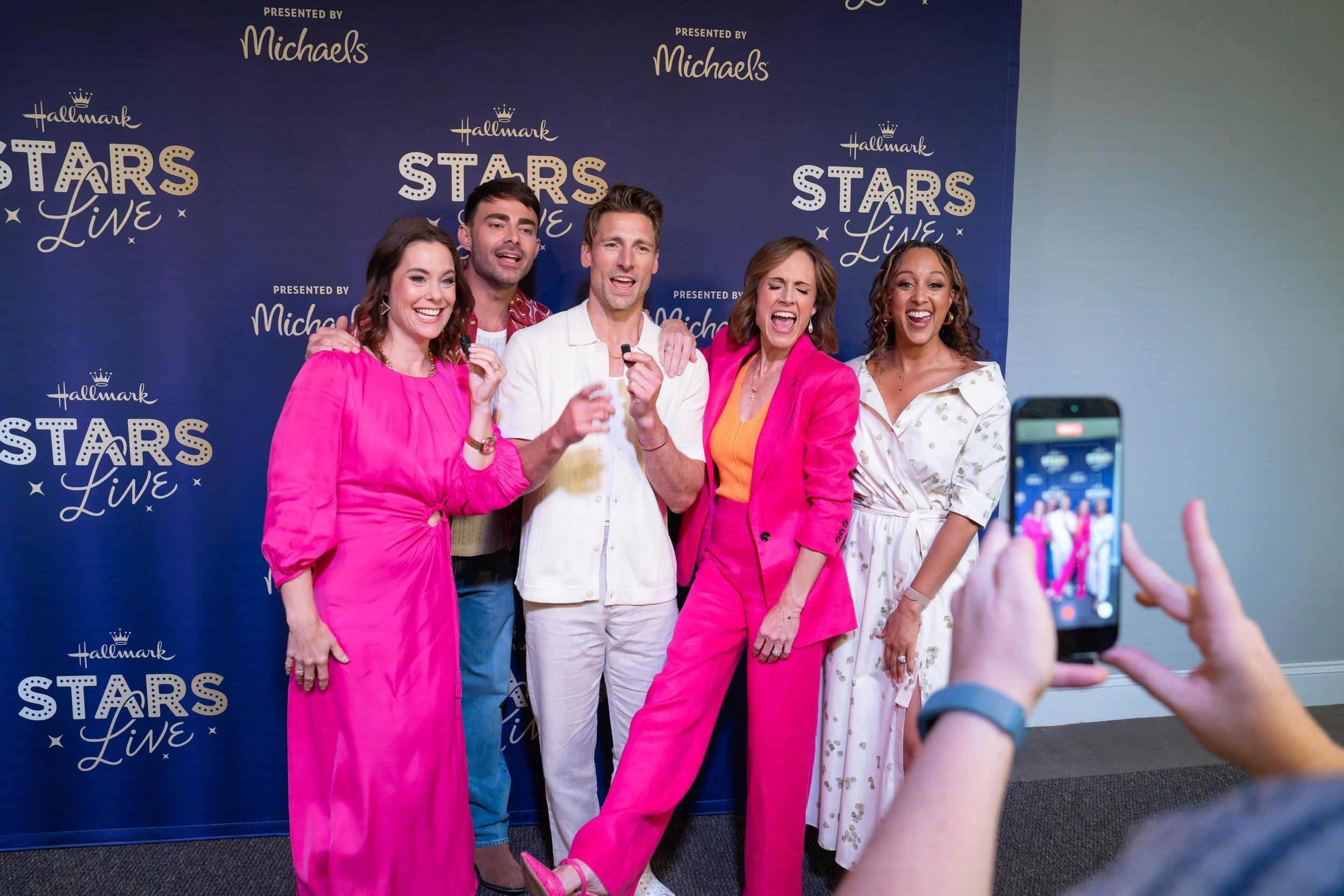 HallmarkStarsLive_2026_0087cc.jpg