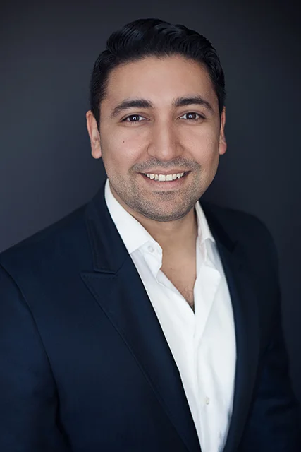 Advisor-headshotsHeadshots-Efrain-3200.jpg