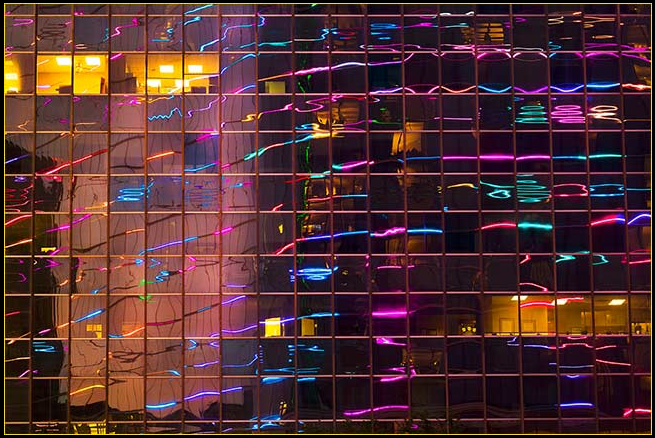 Neon © Eric Meola