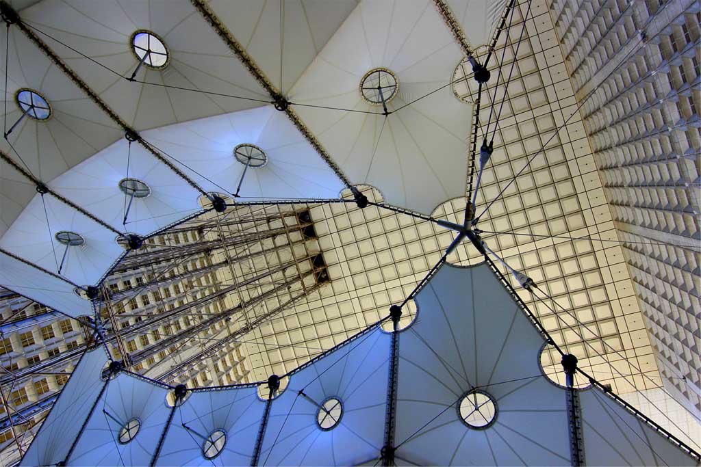 La Defense Detail