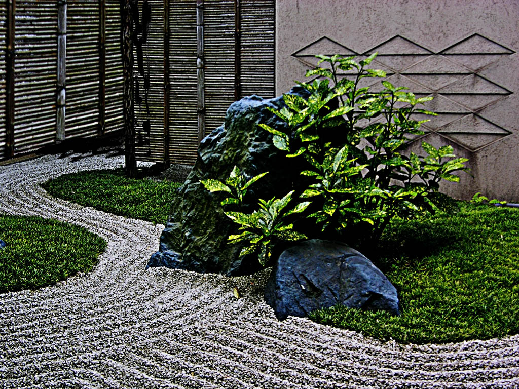 04_spenoe_4.1_hemiji_garden.jpg