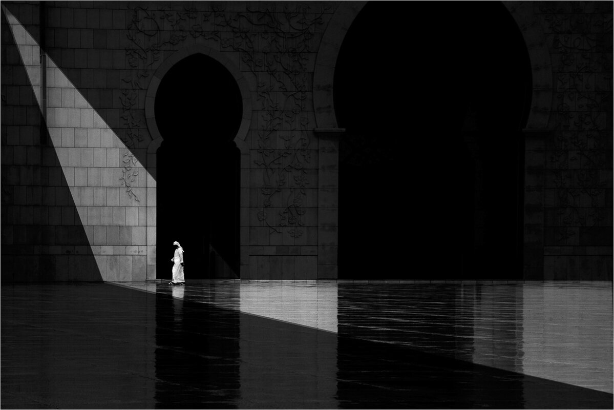 Varuni De Silva-Shadows.jpg