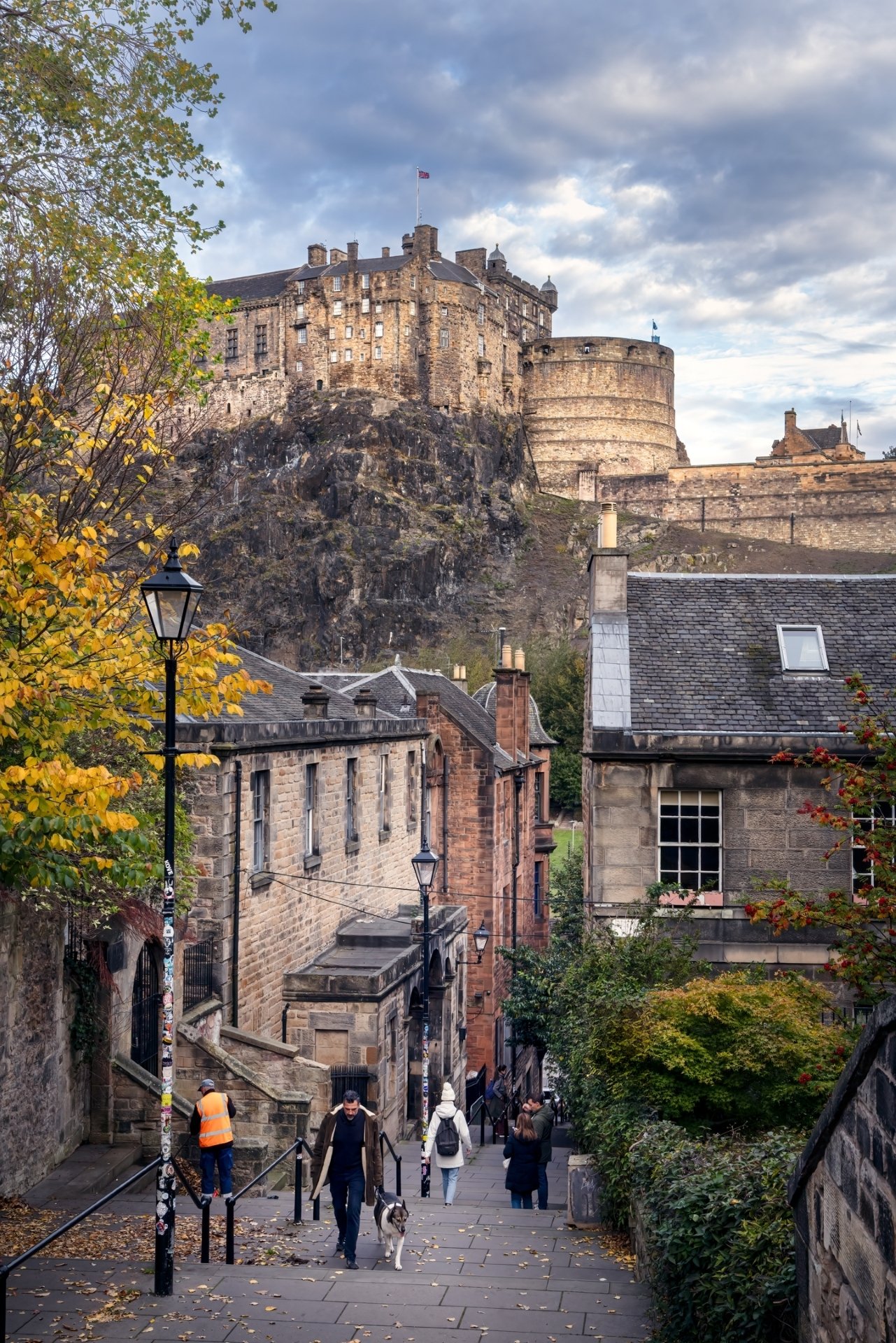 David Munro  EFIAP FAPS - The Vennel - 10 - Honour