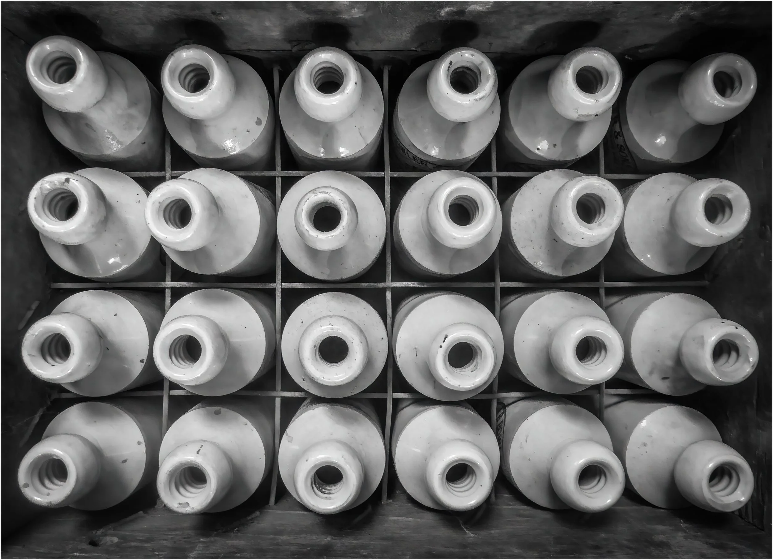 Robert Woodward - Old Pots - 10 - Honour