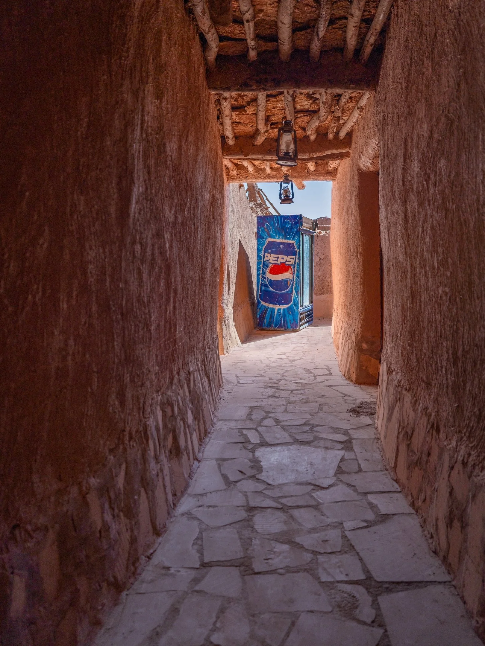 Philip Hardy AAPS - Ubiquitous - 9