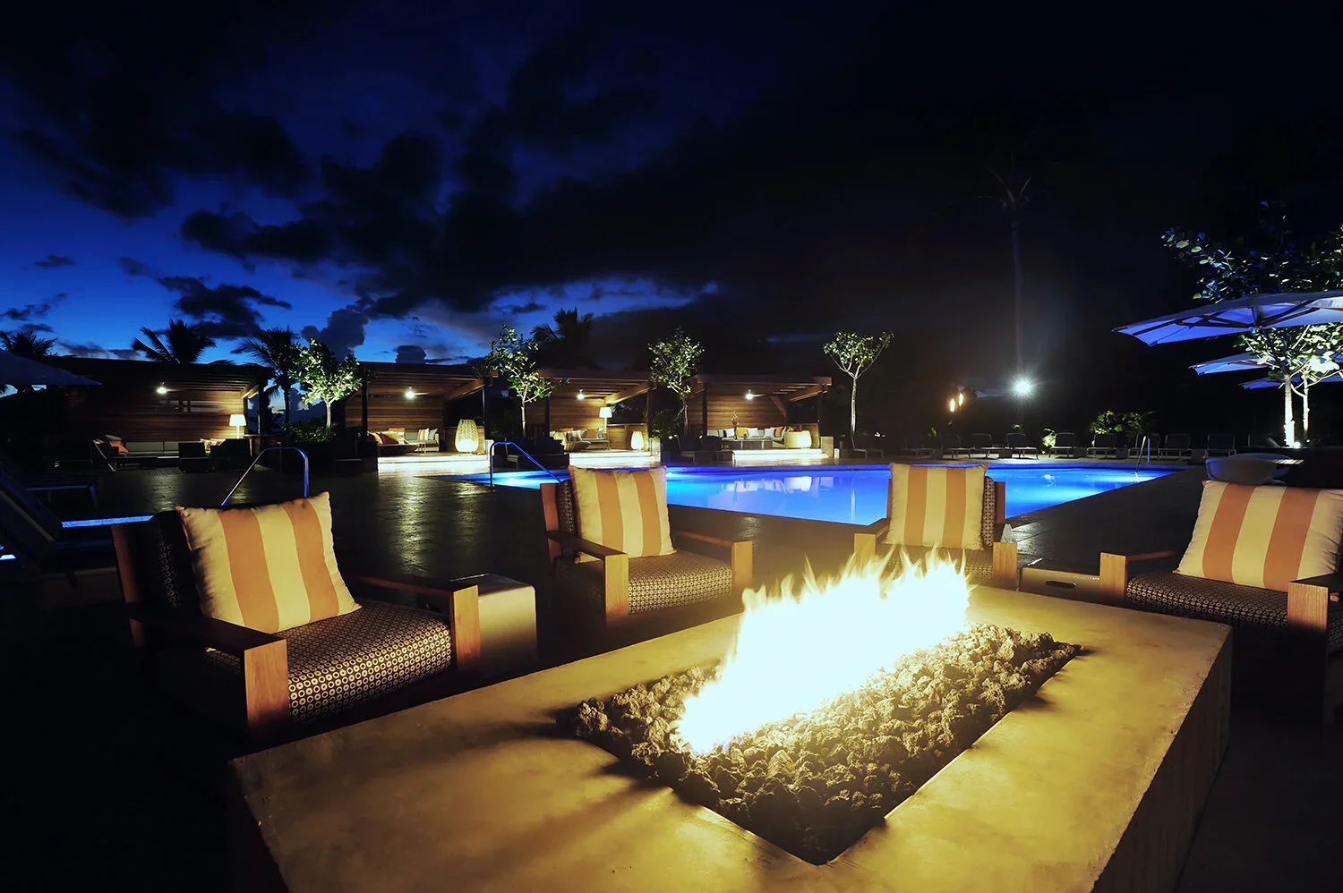 Hotel+Wailea+Fire+Pit+2.jpg.webp