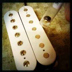 magnetic pickup polarity