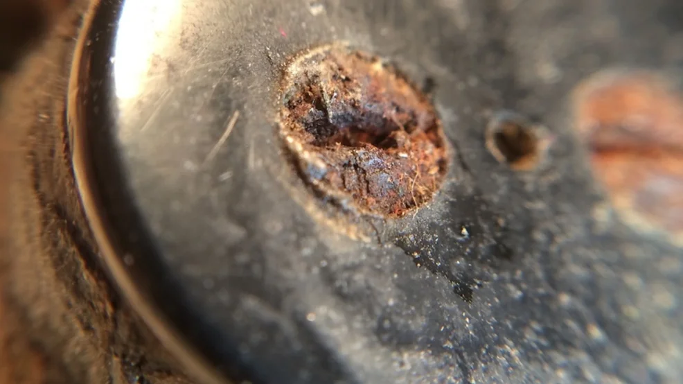 Keep Your Guitar Hardware Clean