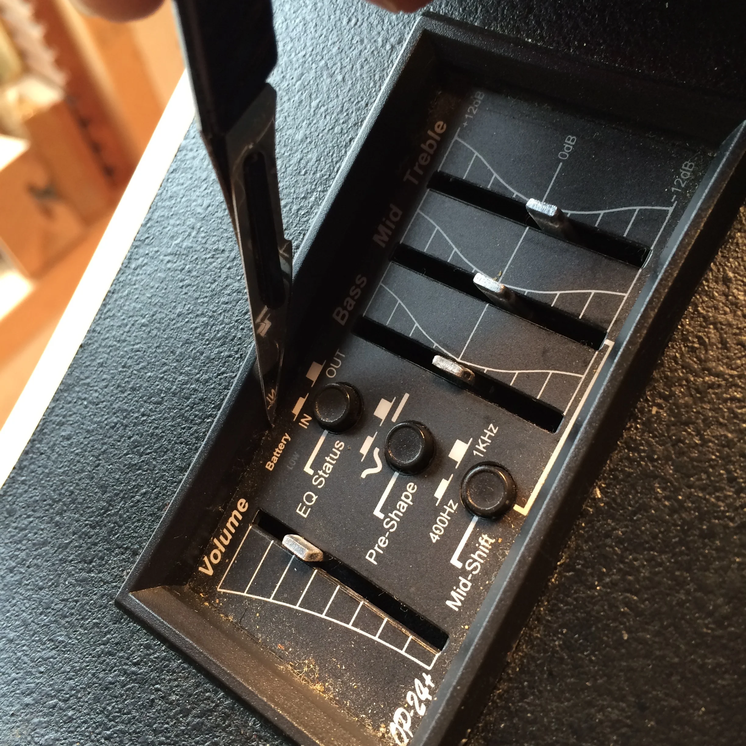 Quick Tip Ovation OP24 Preamp Removal — Haze Guitars