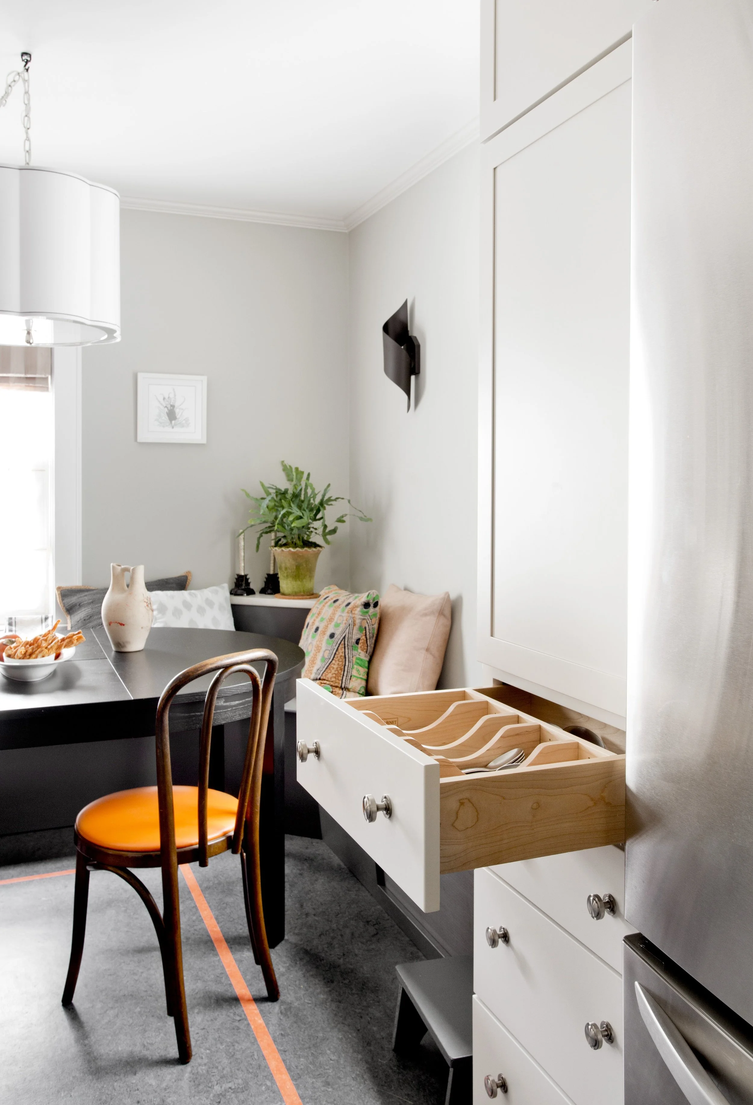 KELHI_MODERN_KITCHEN_DESIGN_FOR_SMALL_SPACES_HUDSON_VALLEY.jpg