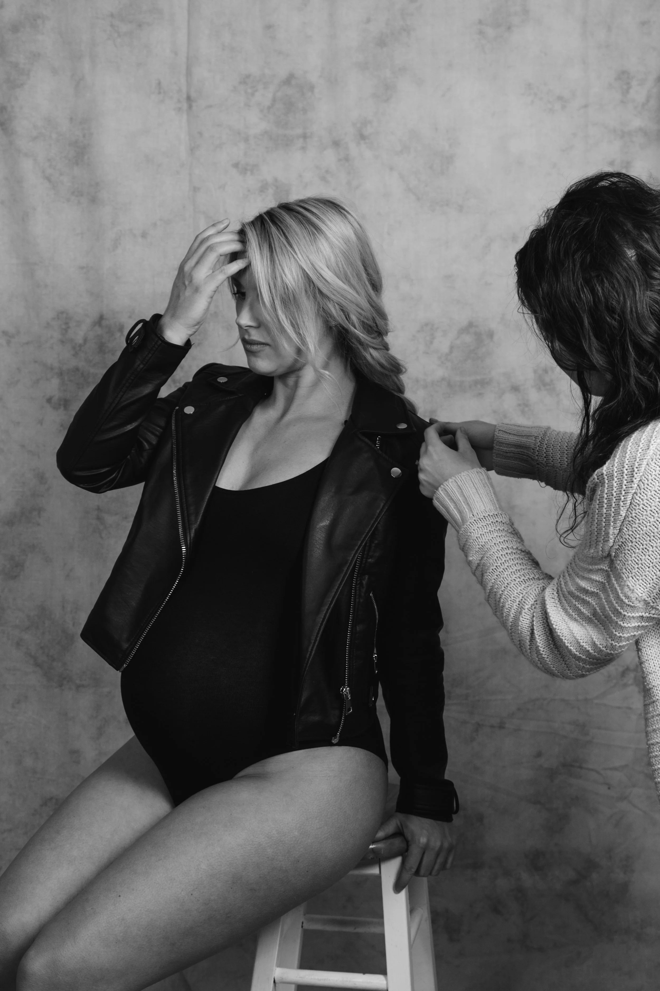 emmabarrow_brooke_maternityBTS-1.jpg