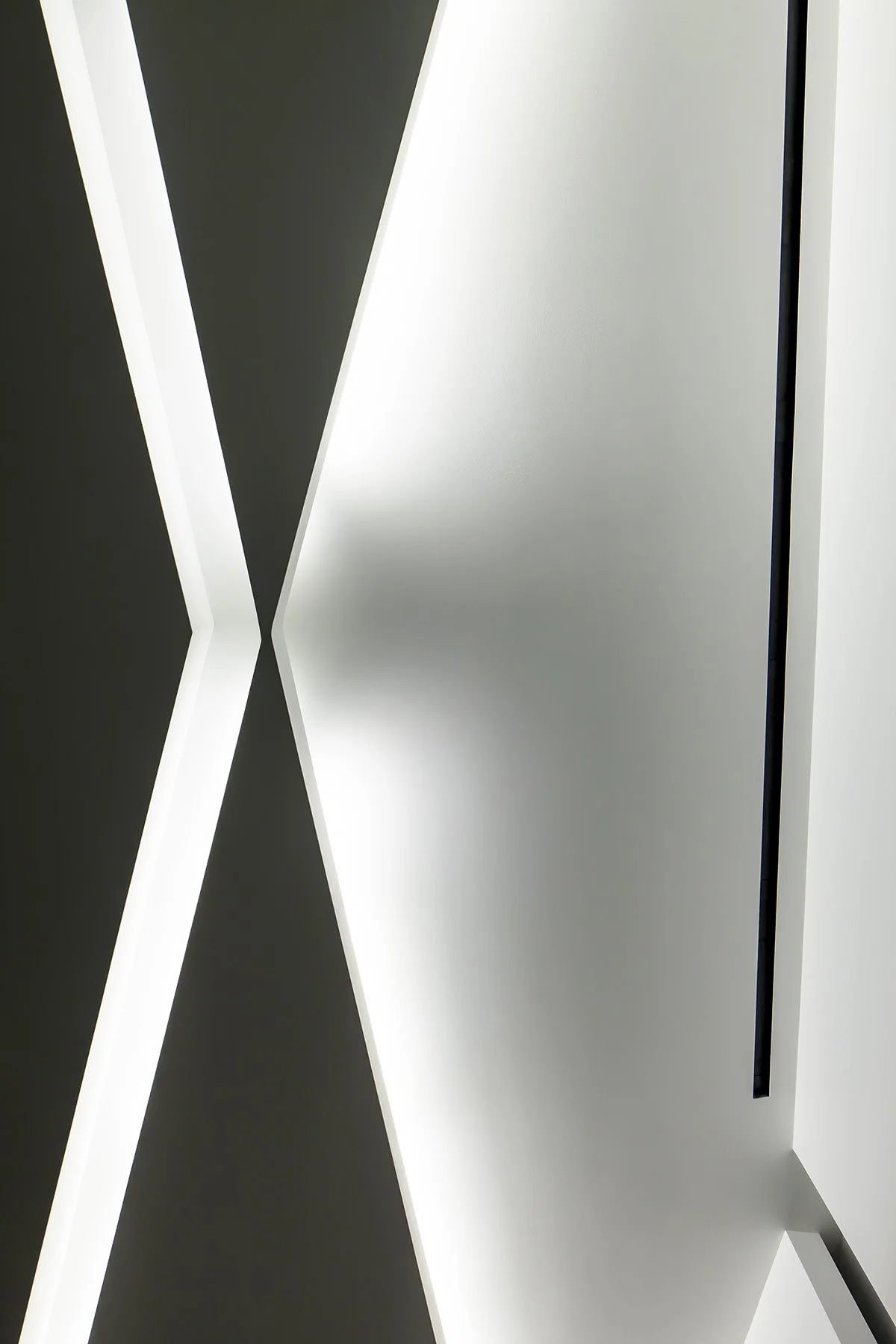 13_Xoom_ceiling_detail.jpg
