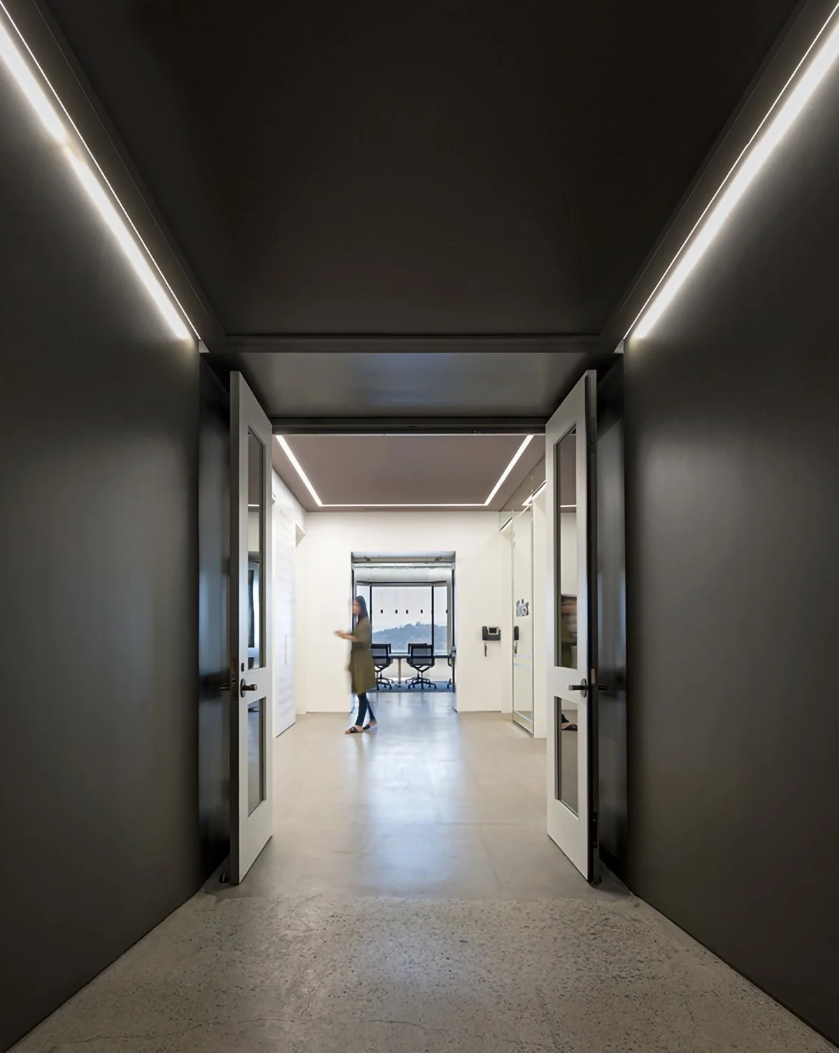 01_Forbes_Elv_Lobby.jpg