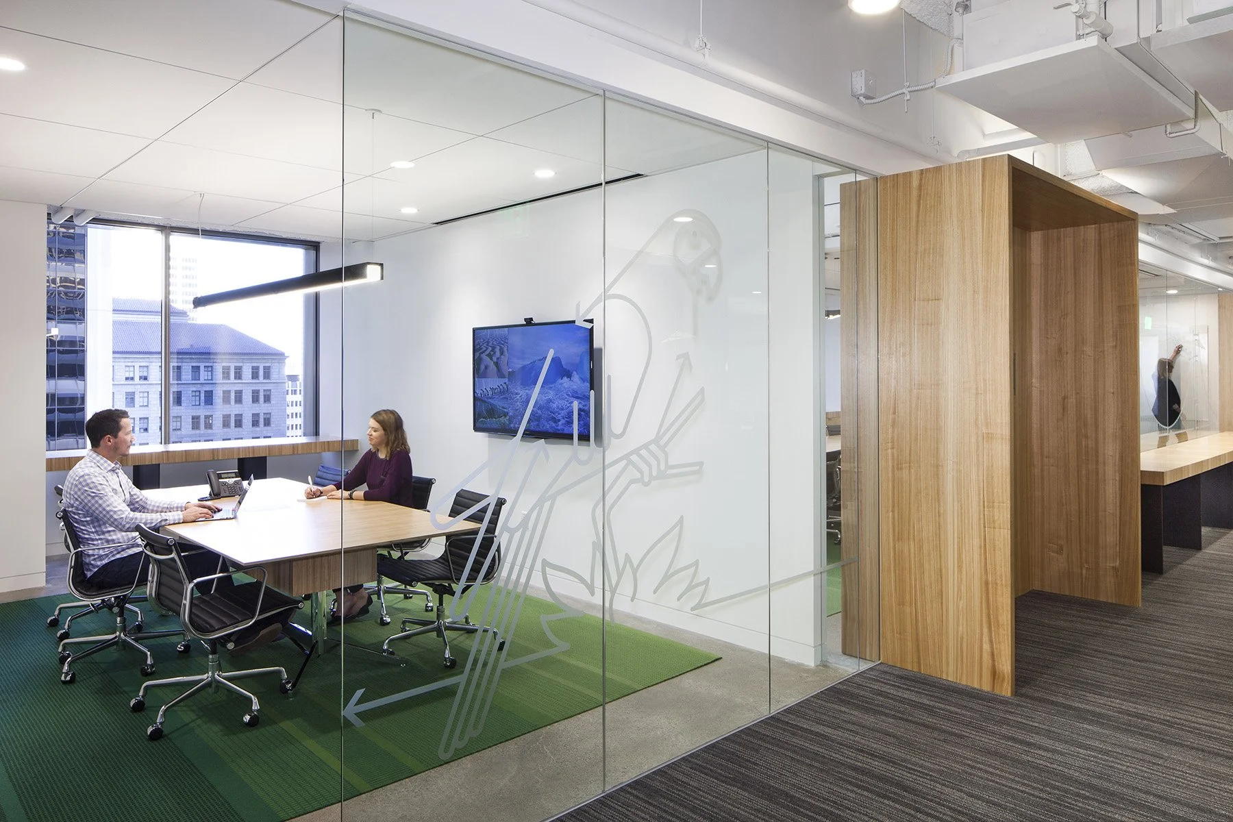 06_Xoom_conf_room.jpg
