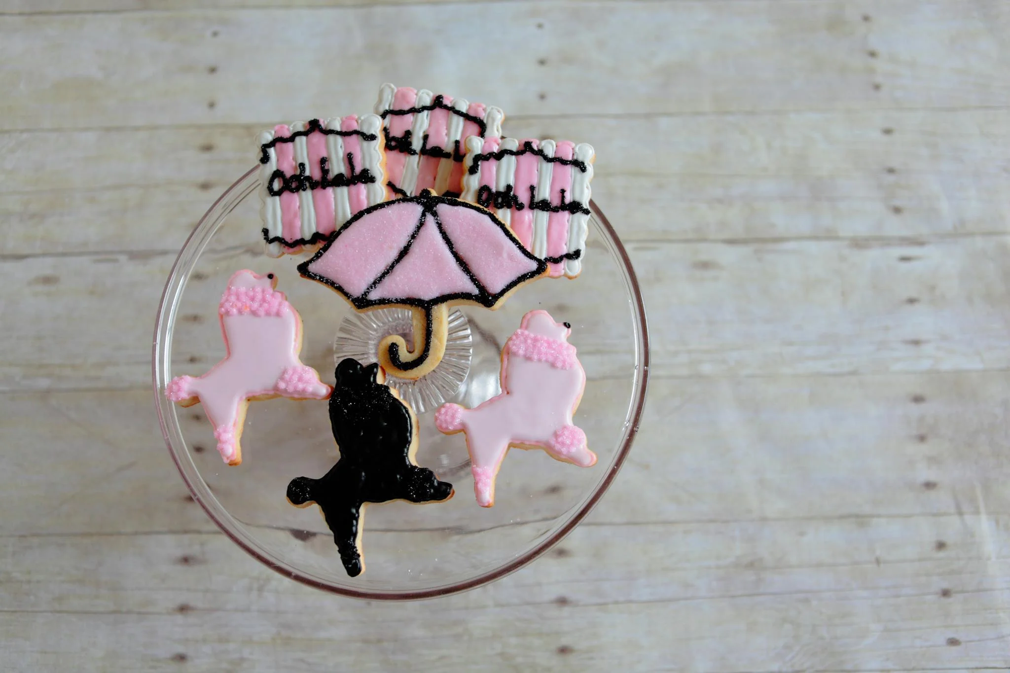 Delightfully chic cookies, perfect for a shower or girls' event!