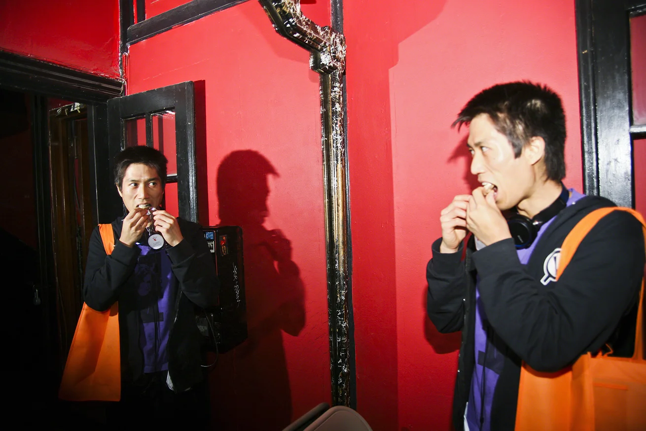 tao-lin-kgb-bar.jpg