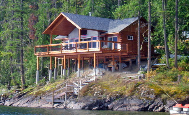  Log Home utilizing RB 6x6” Cedar logs 