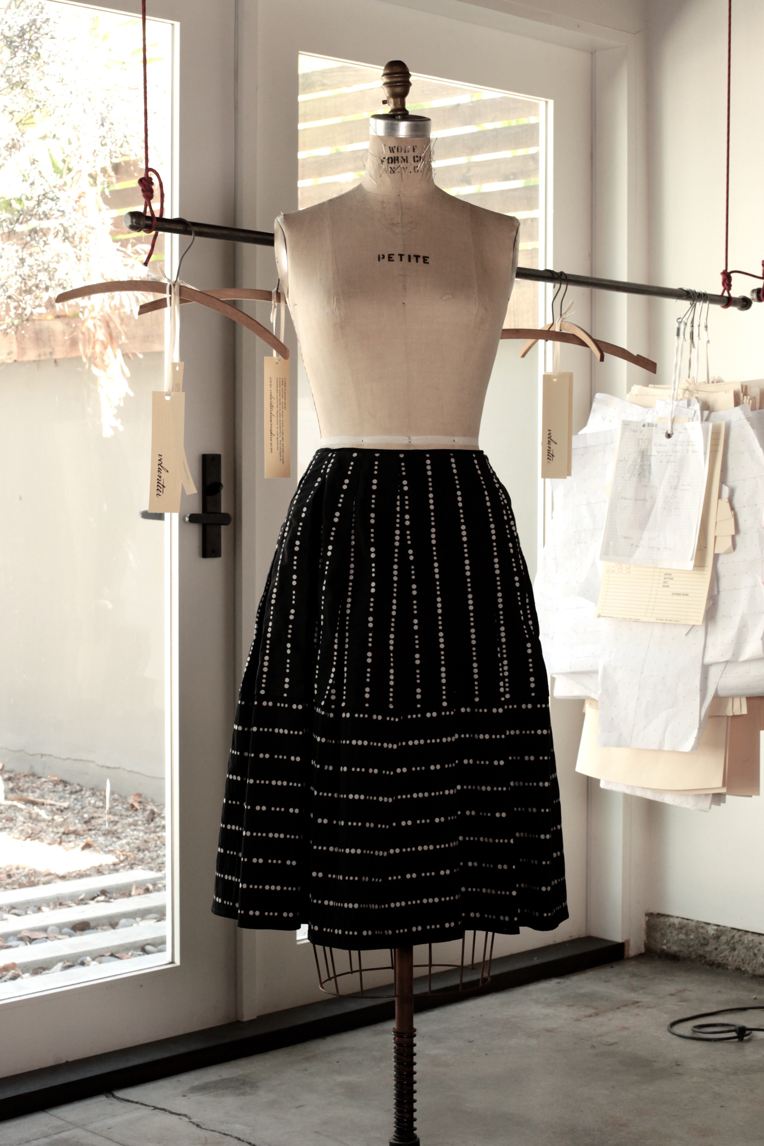 #1002 shell skirt