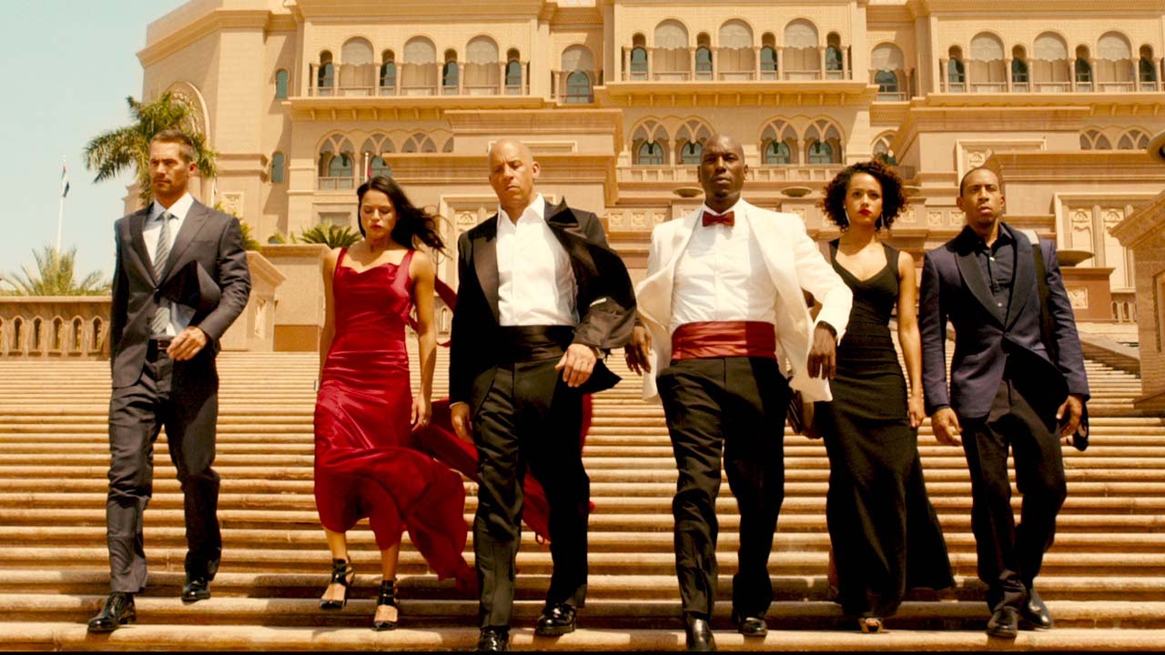  WALKING DOWN THE STAIRS. #SQUADGOALS