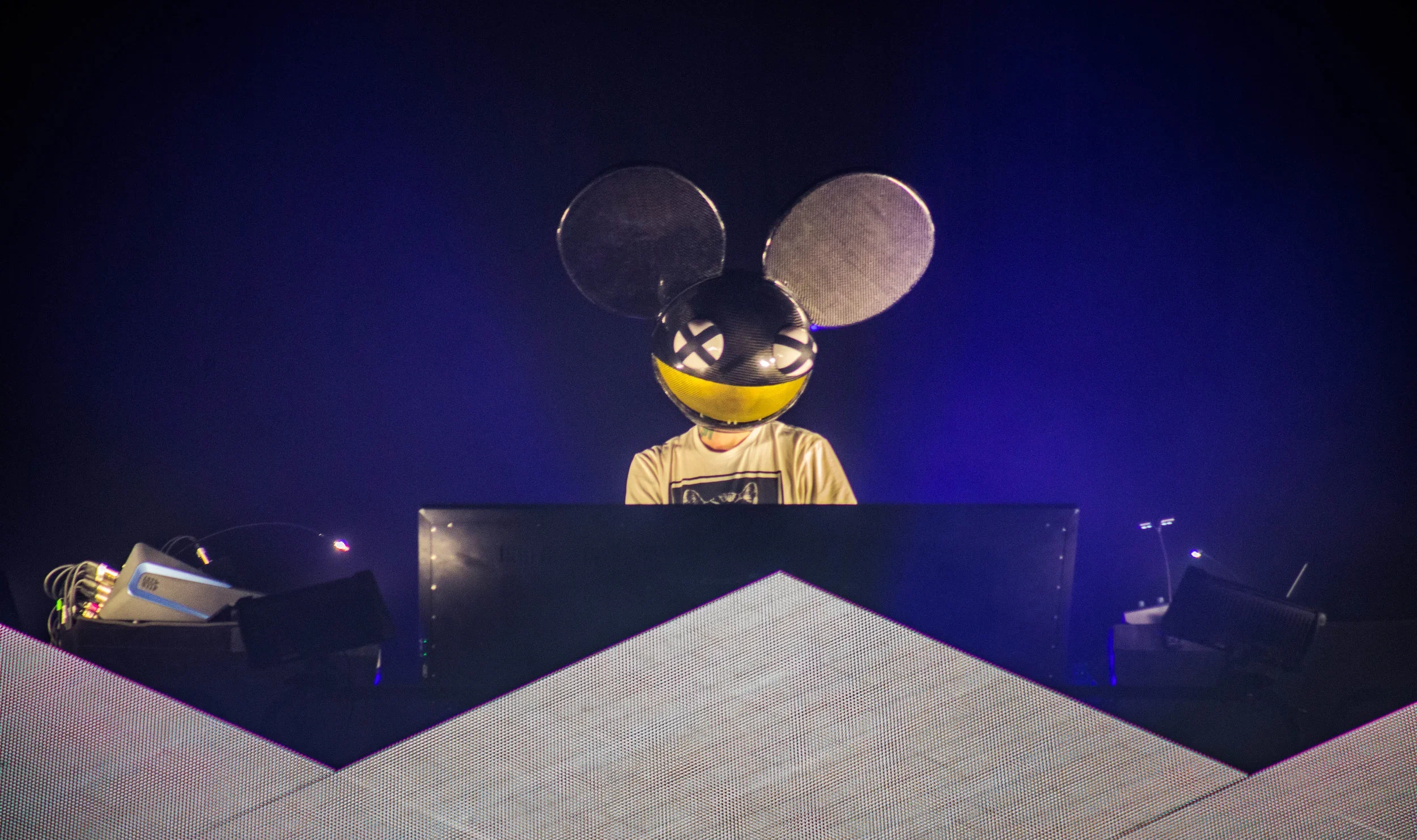 deadmau5 Releases New Song, "Science", featuring Stevie Appleton