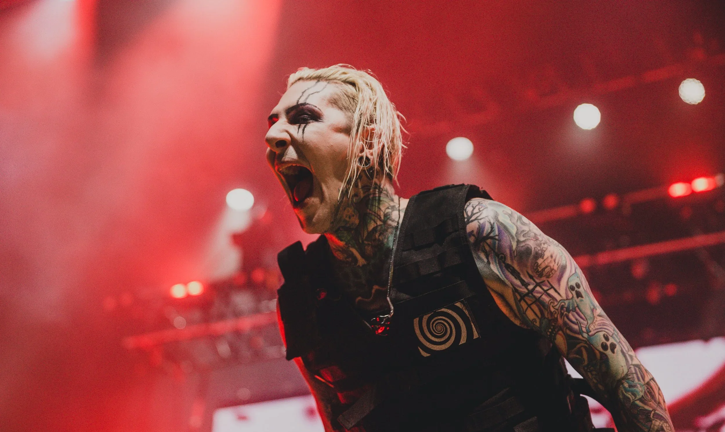 Motionless In White Release New Single and Music Video with Skylar Grey, "R.I.P."