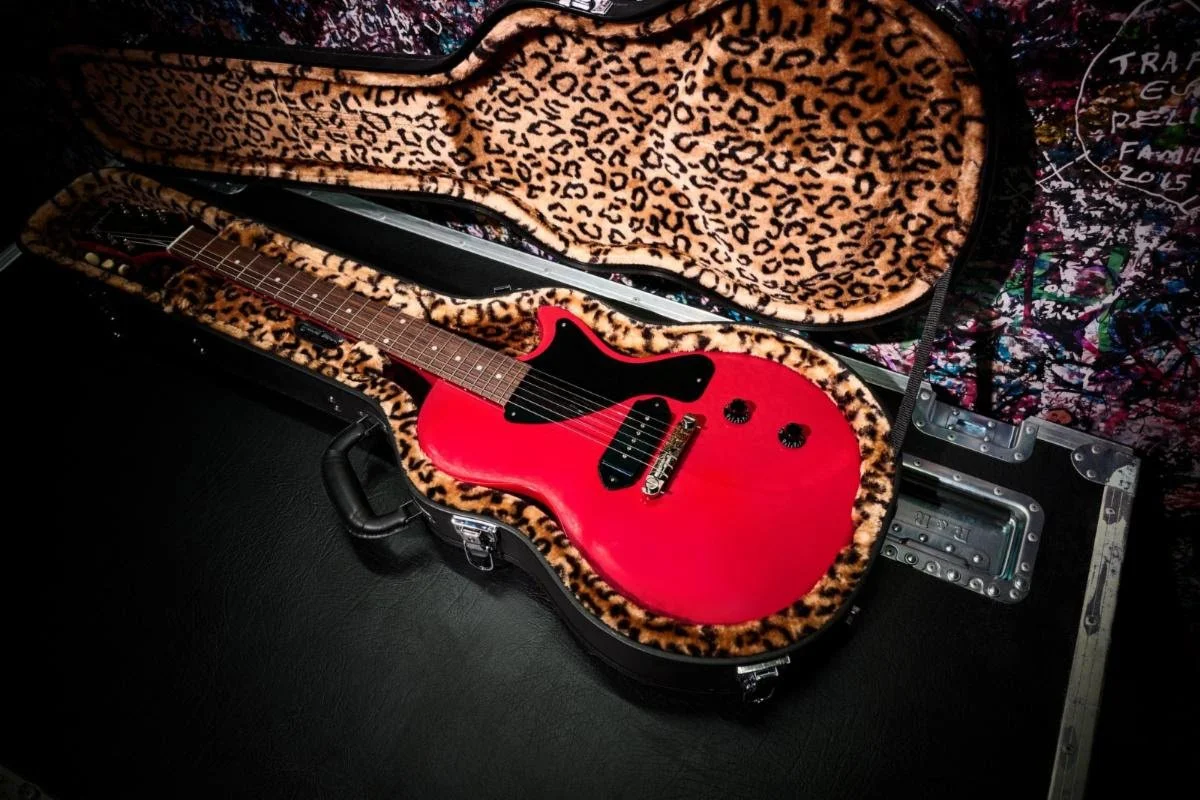 Epiphone Releases Billie Joe Armstrong (Green Day) Les Paul Junior Signature Guitar