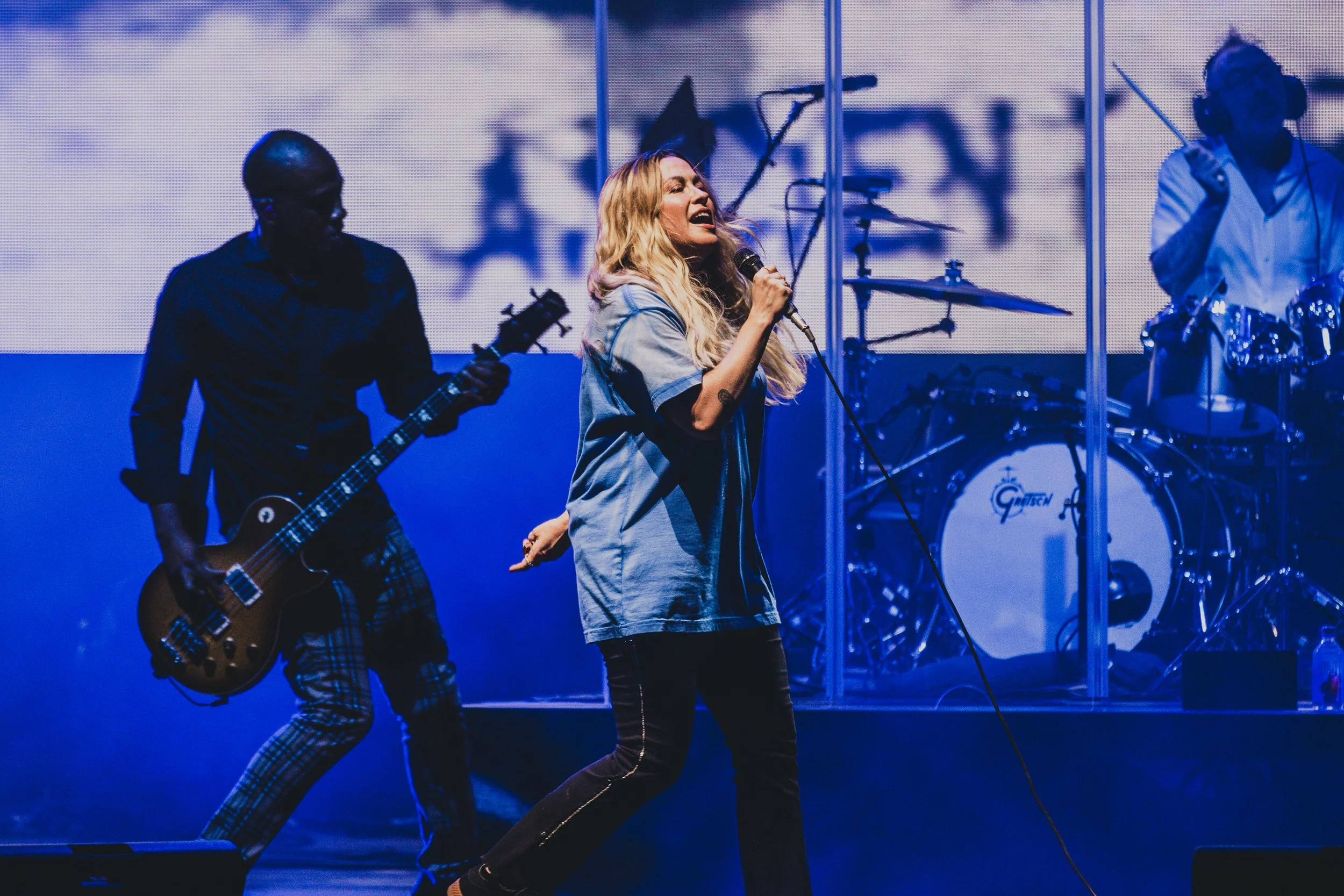 Show Review: Alanis Morissette Celebrates 25 Years of 'Jagged Little Pill' in Wheatland