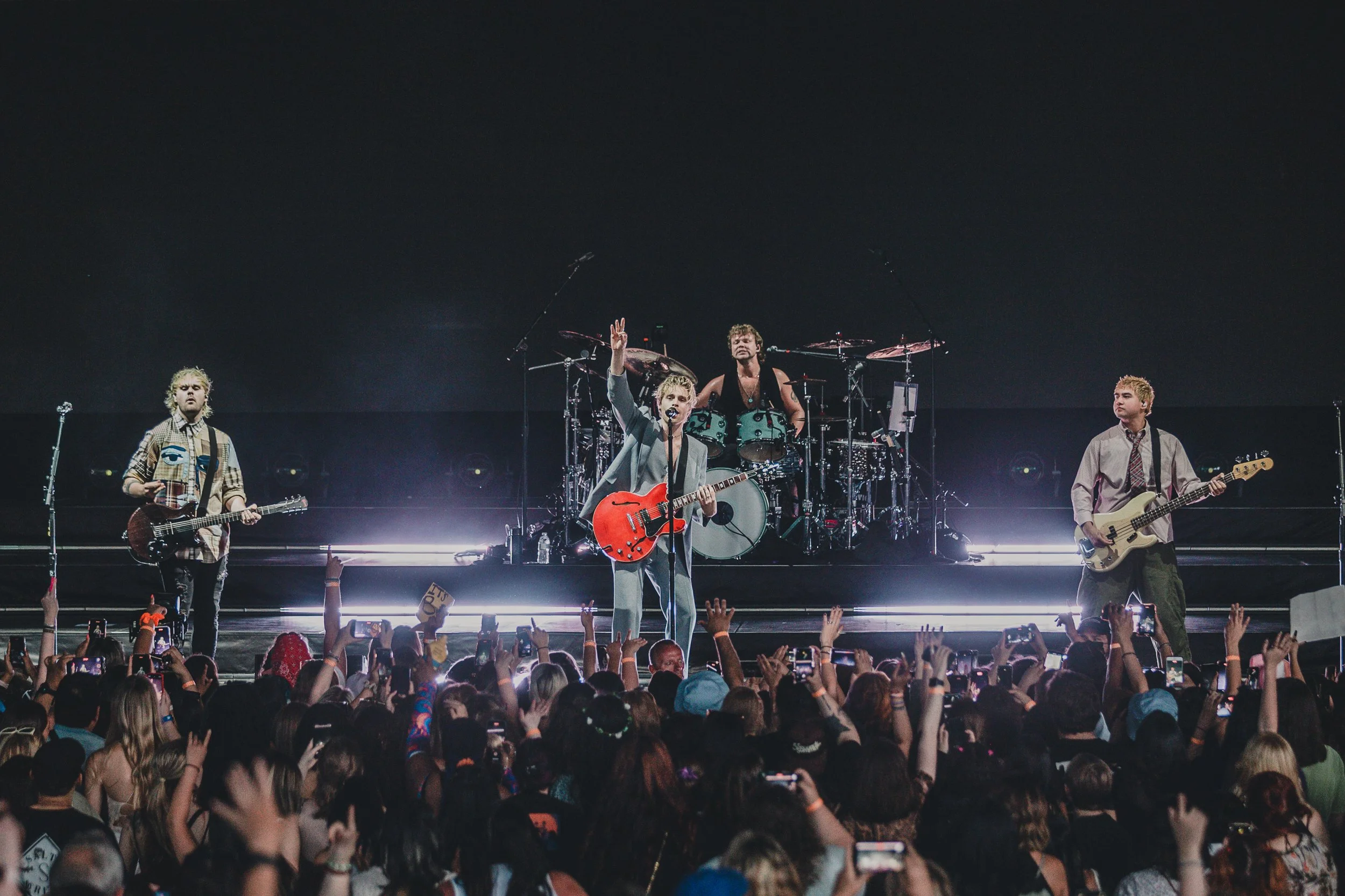 Show Review: 5 Seconds of Summer Bring Outstanding Pop Rock Show to Concord