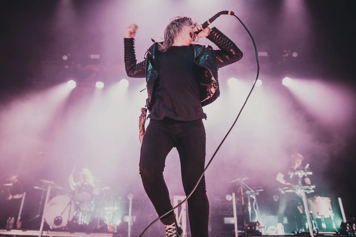 Underoath Release Live Video of "Breathing In A New Mentality"