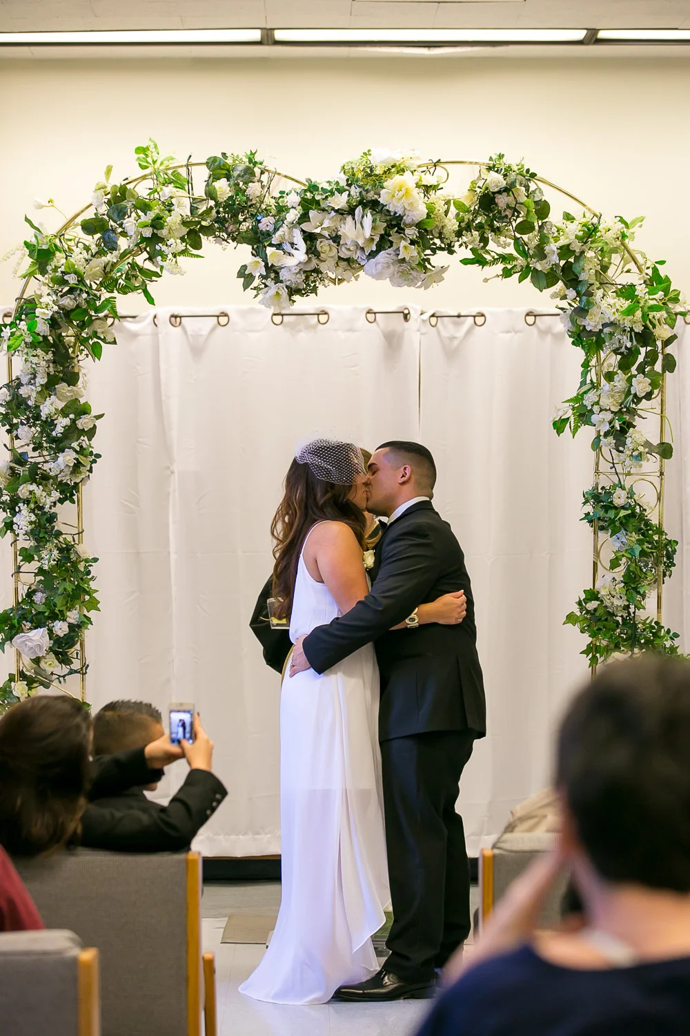 beverly hills courthouse, wedding, love, family, bride, groom, los angeles wedding photography, chris holt photography