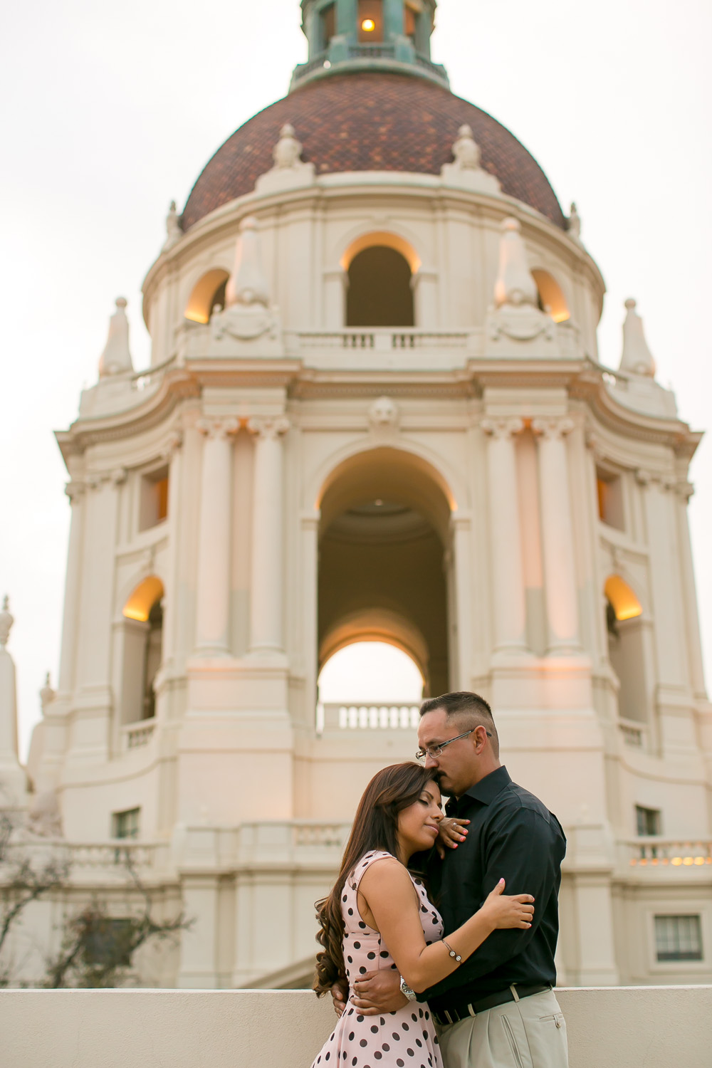 pasadena city hall, engagement session, love, engaged, fiance, water fountain, park bench, chris holt photography, los angeles wedding photography