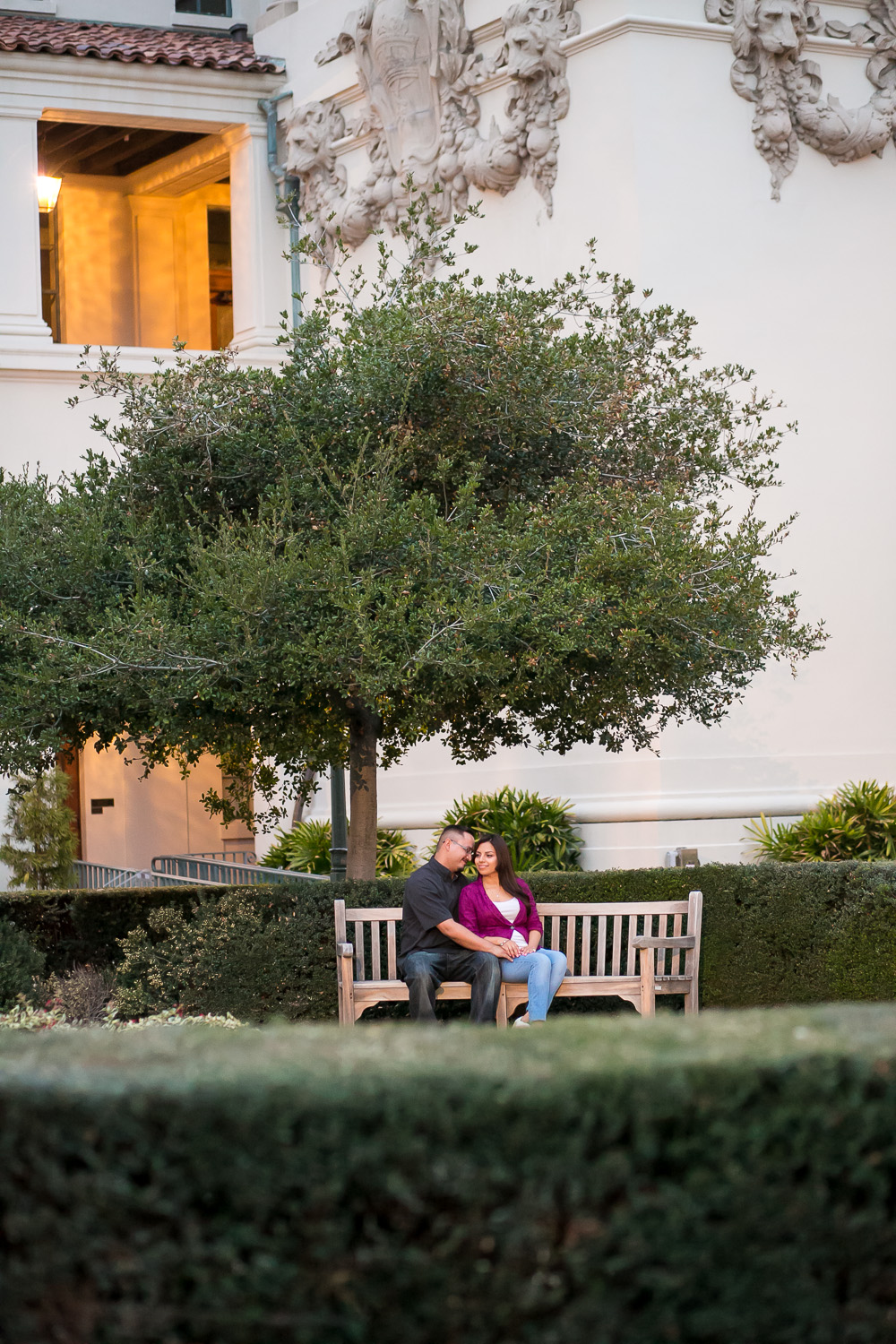 pasadena city hall, engagement session, love, engaged, fiance, water fountain, park bench, chris holt photography, los angeles wedding photography