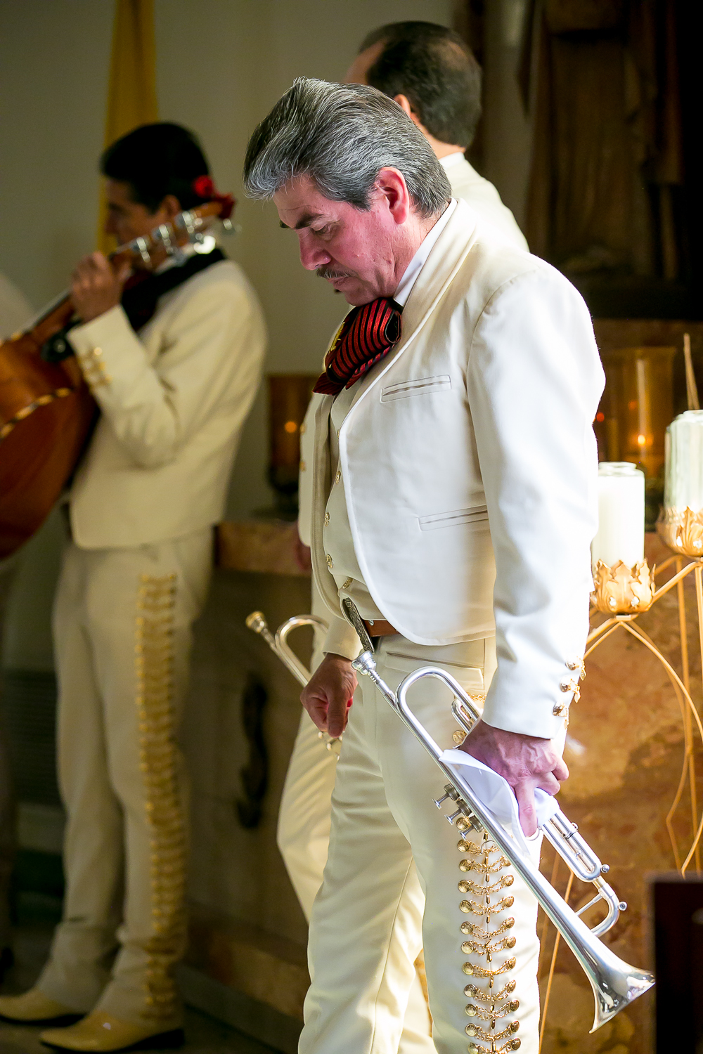 los angeles wedding, love, chris holt photography, happy, mariachi, mexican wedding