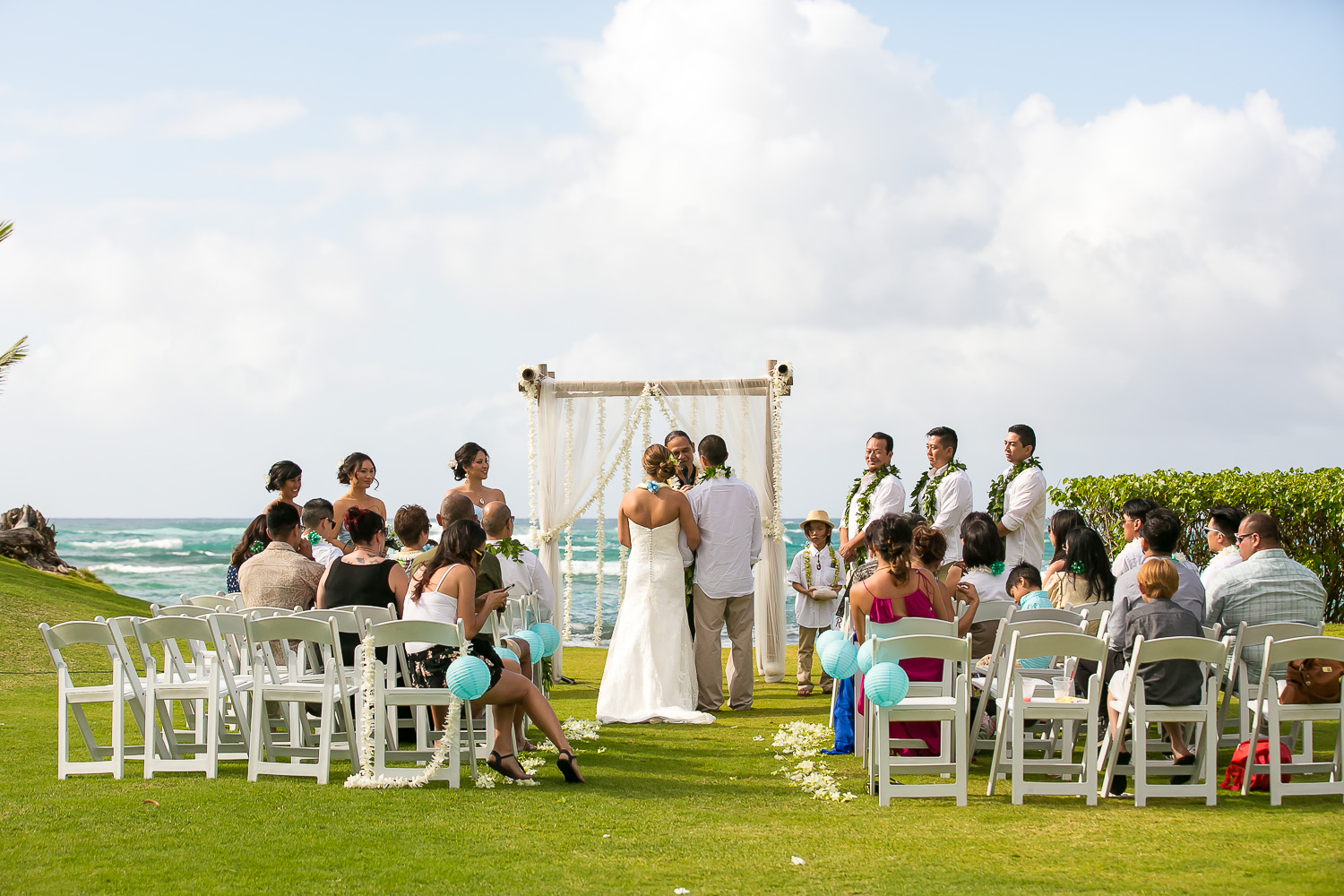 oahu wedding photography, chris holt photography, wedding, love, beach, north shore, hawaii, loulu palm estate, private estate