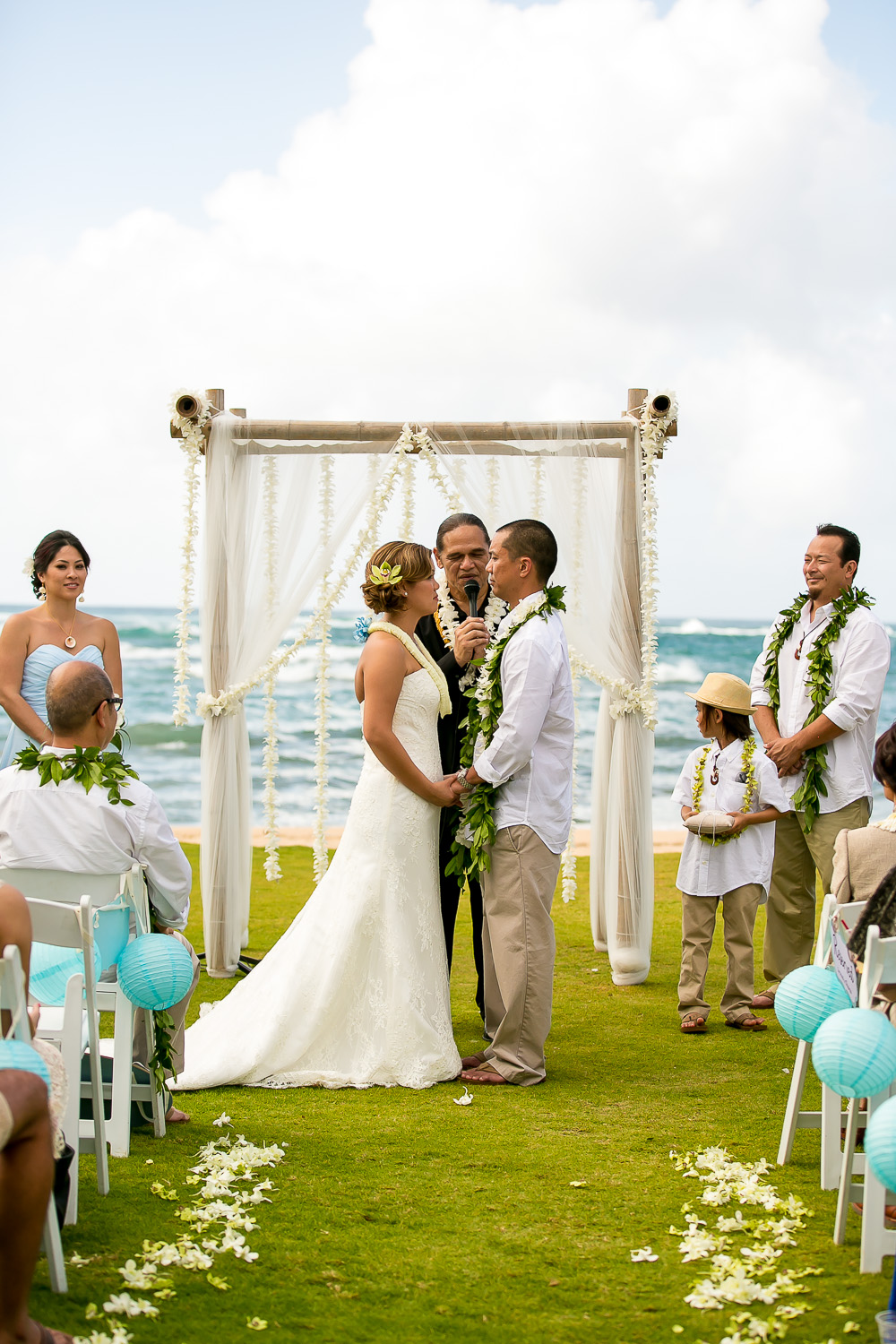 oahu wedding photography, chris holt photography, wedding, love, beach, north shore, hawaii, loulu palm estate, private estate