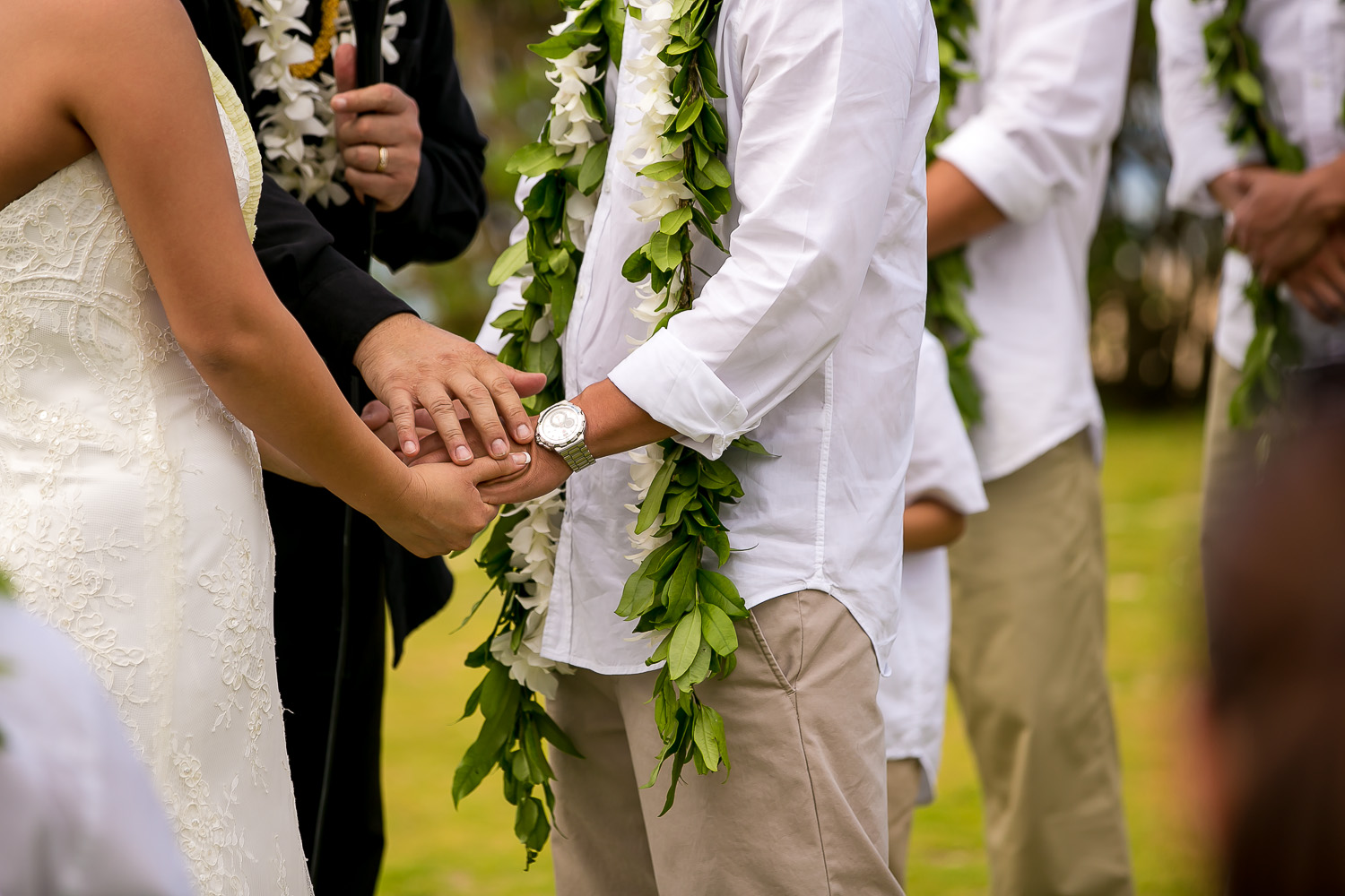 oahu wedding photography, chris holt photography, wedding, love, beach, north shore, hawaii, loulu palm estate, private estate