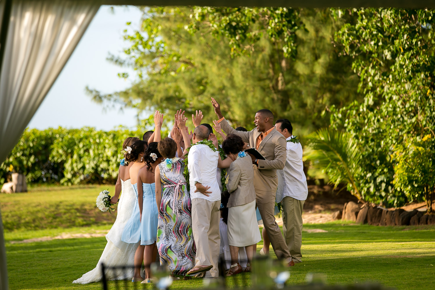 oahu wedding photography, chris holt photography, wedding, love, beach, north shore, hawaii, loulu palm estate, private estate