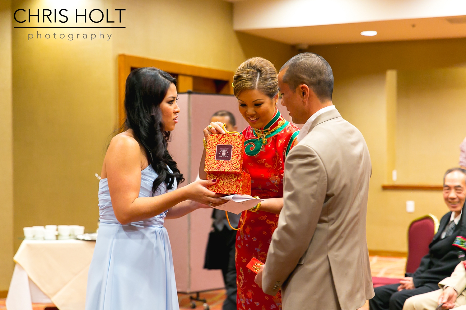 hilton los angeles, universal hilton, chinese wedding, tea ceremony, reception, lion dance, chris holt photography, wedding, southern california, los angeles wedding photography