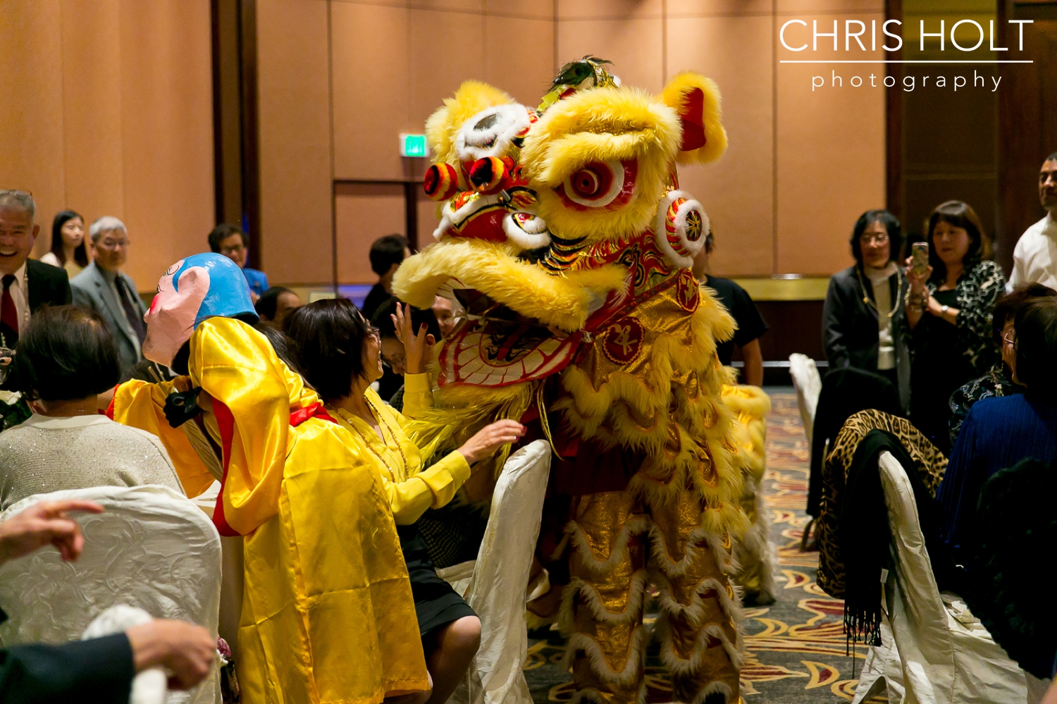 hilton los angeles, universal hilton, chinese wedding, tea ceremony, reception, lion dance, chris holt photography, wedding, southern california, los angeles wedding photography