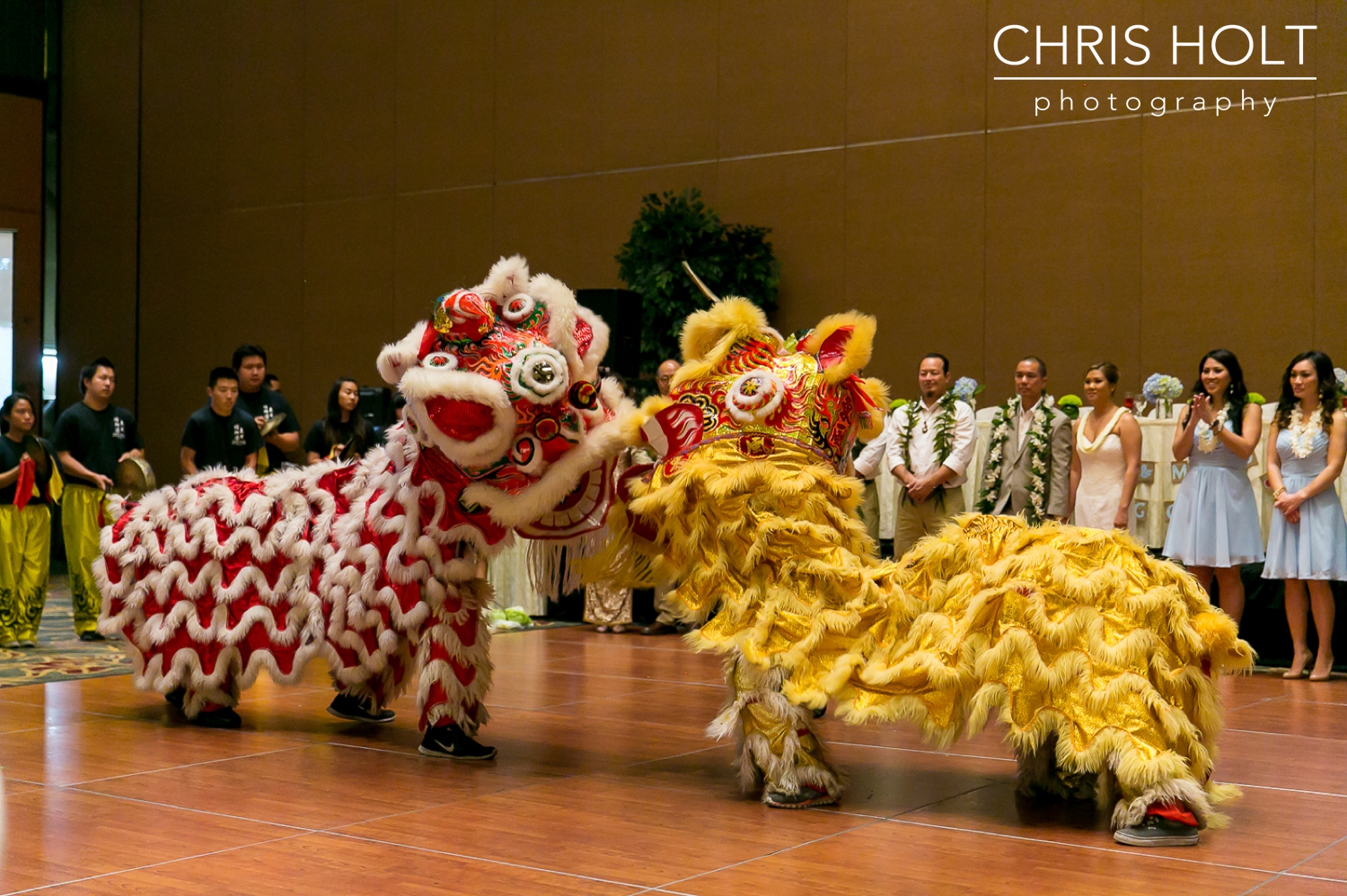 hilton los angeles, universal hilton, chinese wedding, tea ceremony, reception, lion dance, chris holt photography, wedding, southern california, los angeles wedding photography