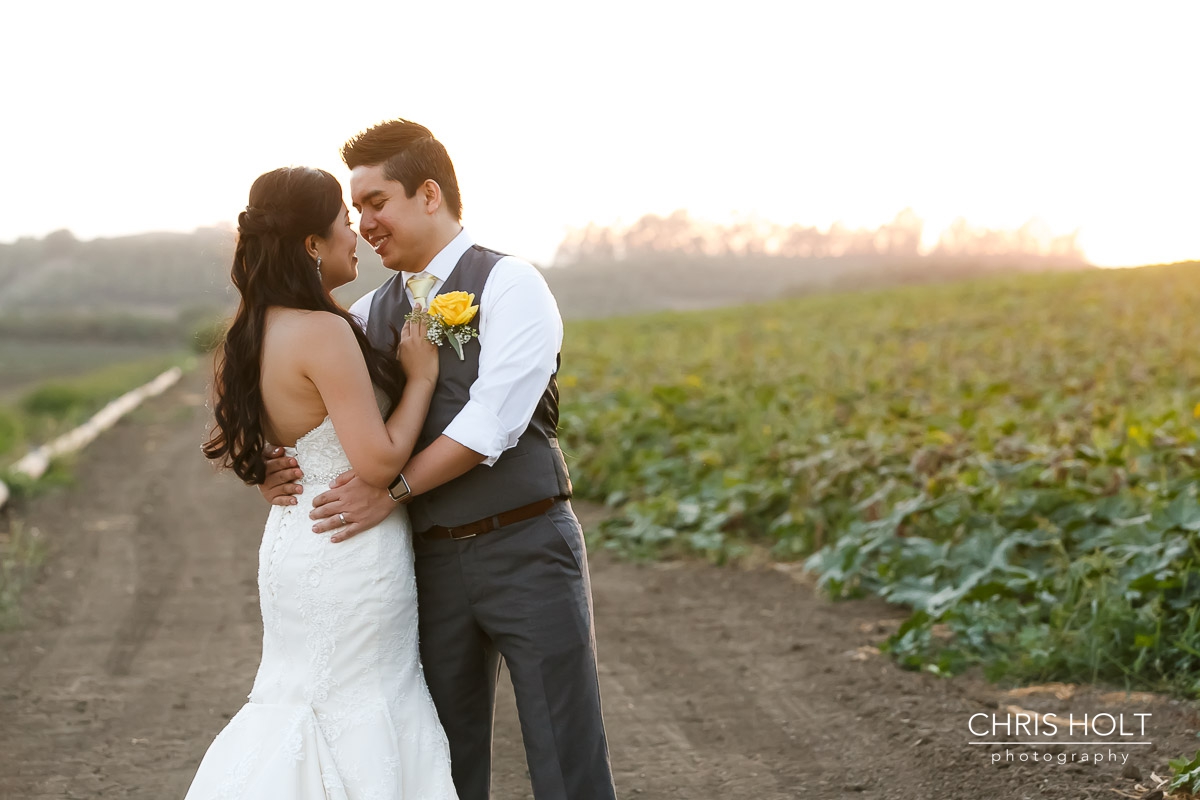 portrait at sunset, couple, maravilla gardens, camarillo, intimate wedding, casi cielo events and flowers, photographers near me, chris holt