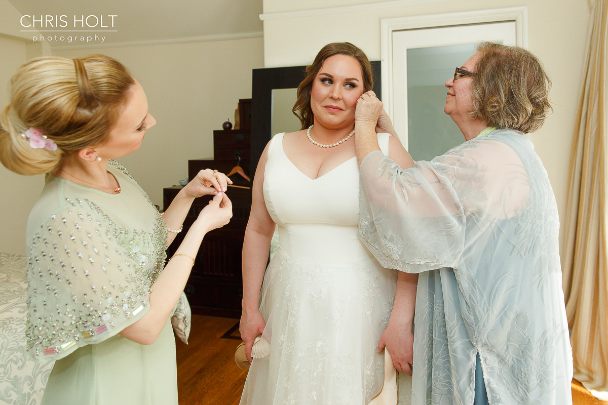  Pasadena Wedding Bridal Details with Mom and Sister 