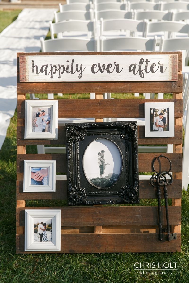 happily ever after diy sign with picture frames