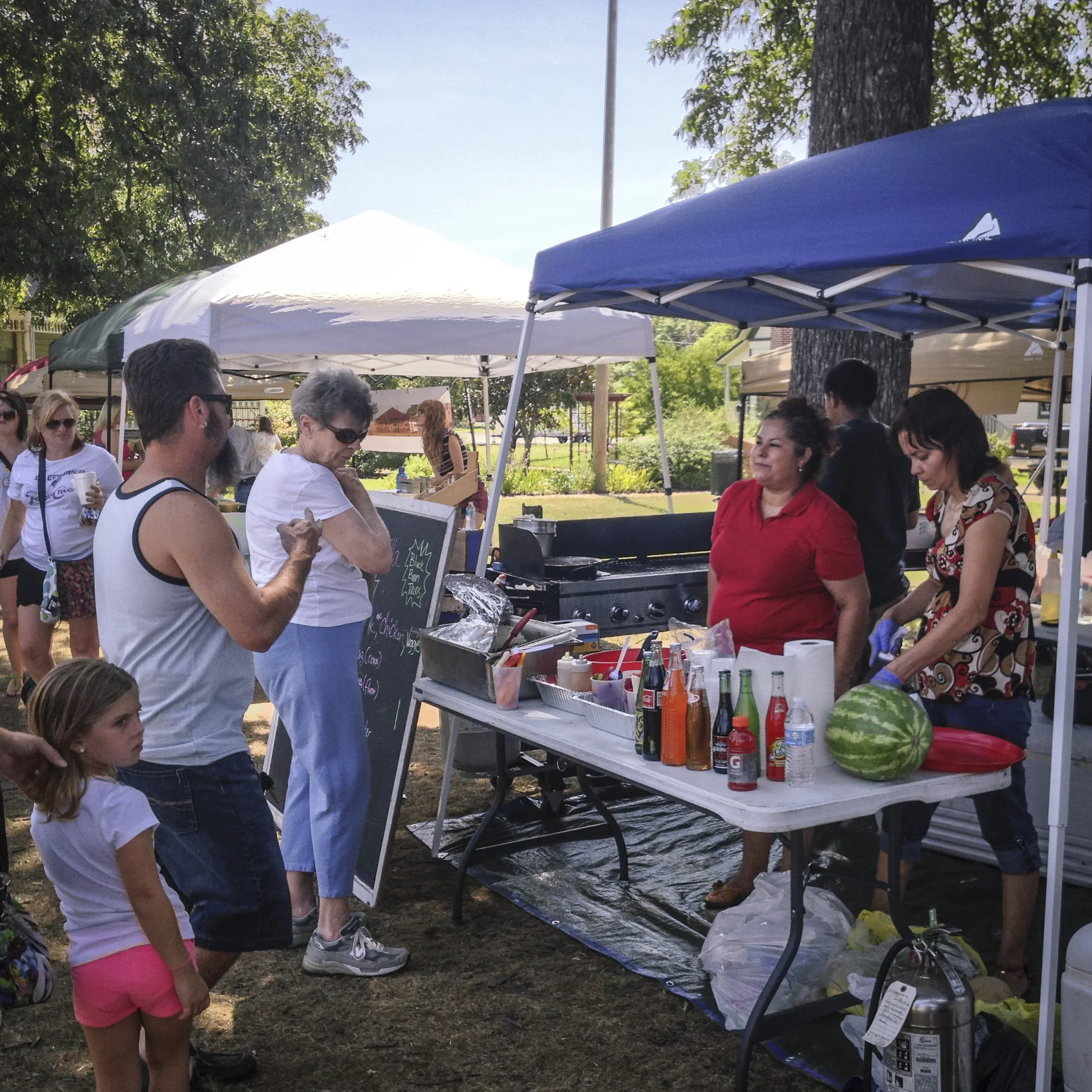 Our local taco faves, La Estrella, were once again out at the Community Market on Saturday. Catch 'em tomorrow at Truckin' Tuesday lunchtime at the downtown DCTA station. 