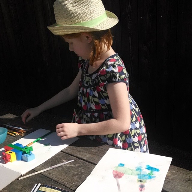 @dartoo had kids creating masterpieces of their own on the Oak Street Drafthouse patio. We can't blame them, it was a great day for sipping that root beer and puling out those watercolors. 