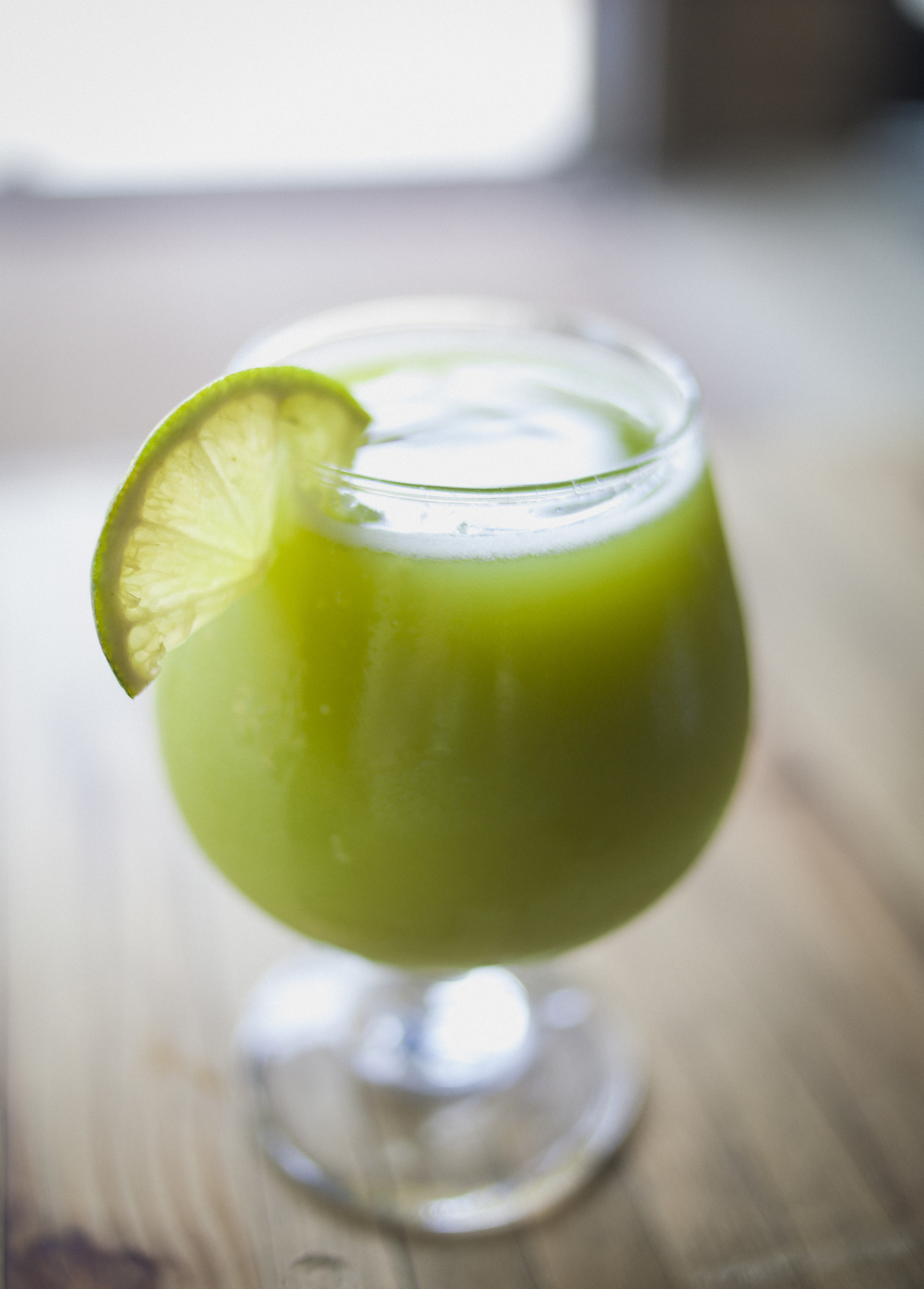 The Shinsen juice is heavy on apples, ginger, and deliciousness. 