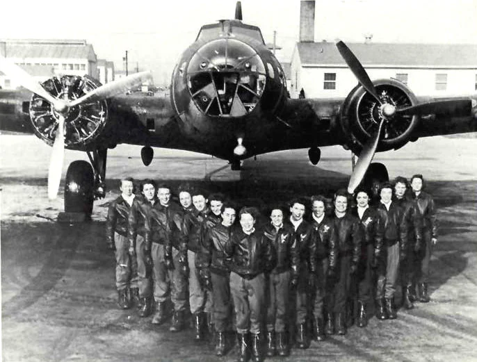 PHOTO: 17 of the 18 WASP B-17 pilots at the Lockbourne AAB in Columbus OH. Photo from womenofwwii.com.