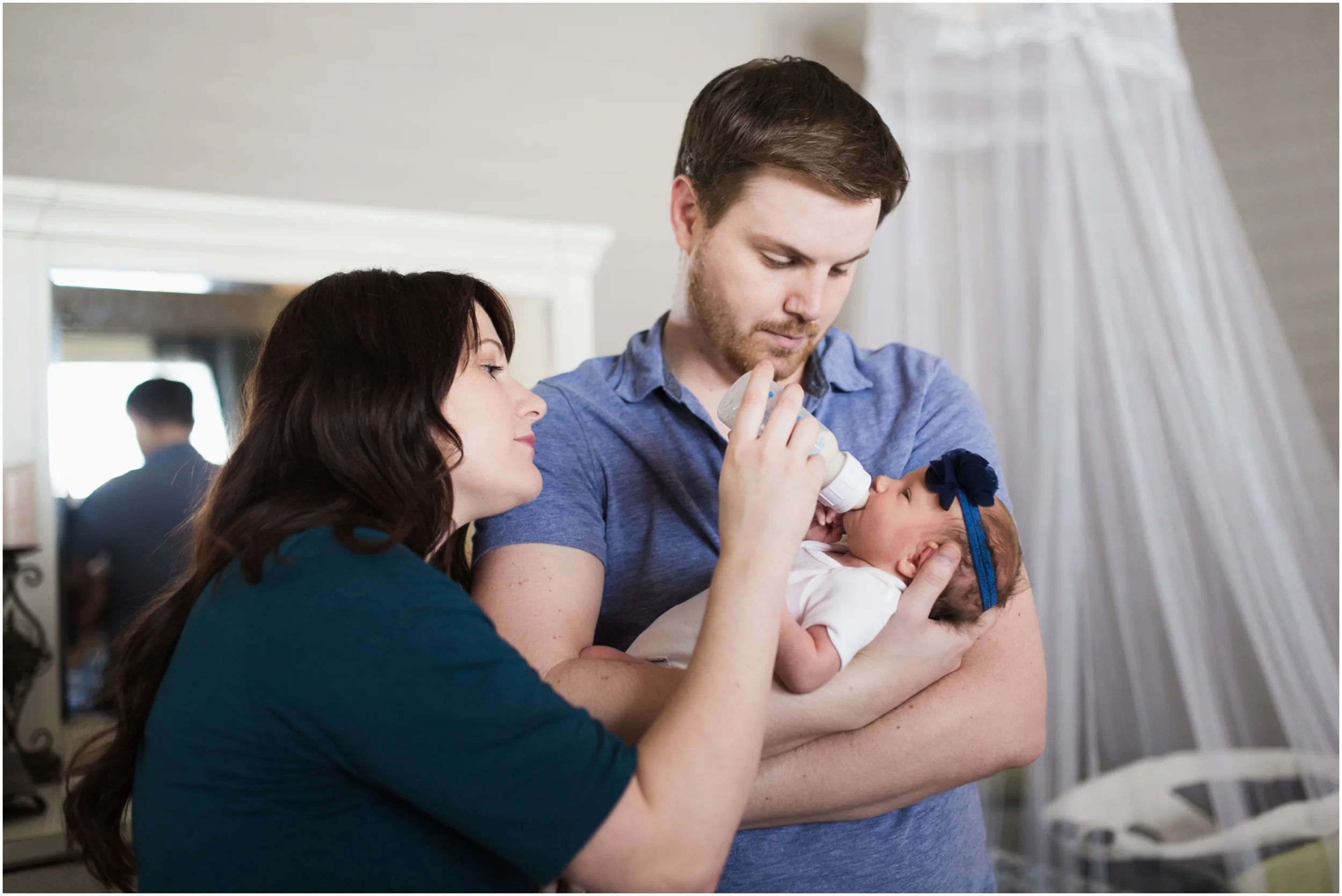 parentsbottlefeedingnewbornbabyphoto.jpg