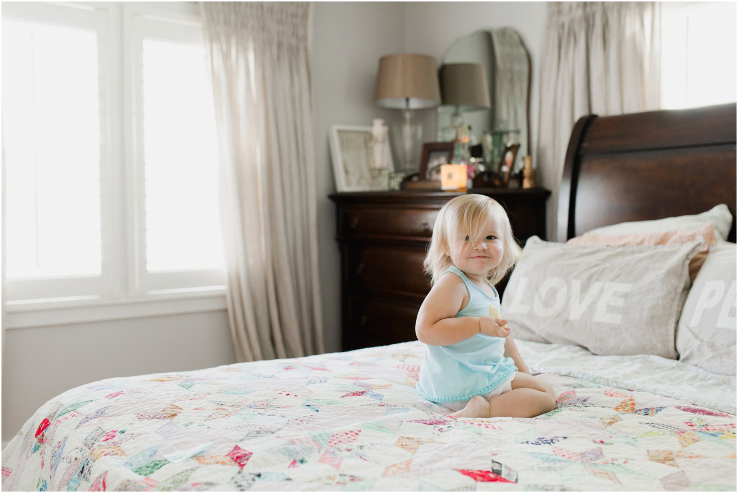 child_photography_oklahoma_playful_fun_in_home_lifestyle